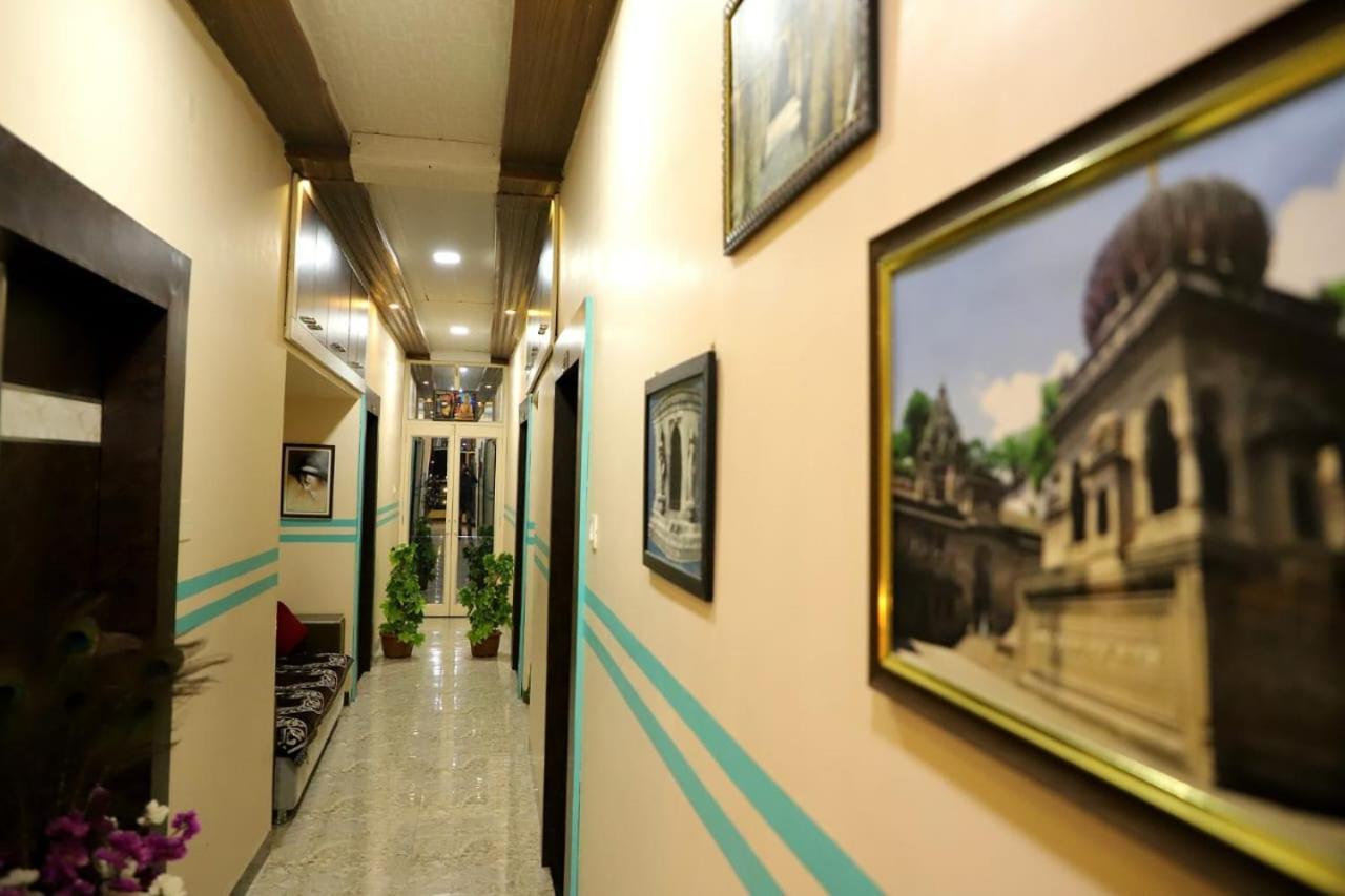 Hotel Mahishmati Palace Maheshwar Экстерьер фото