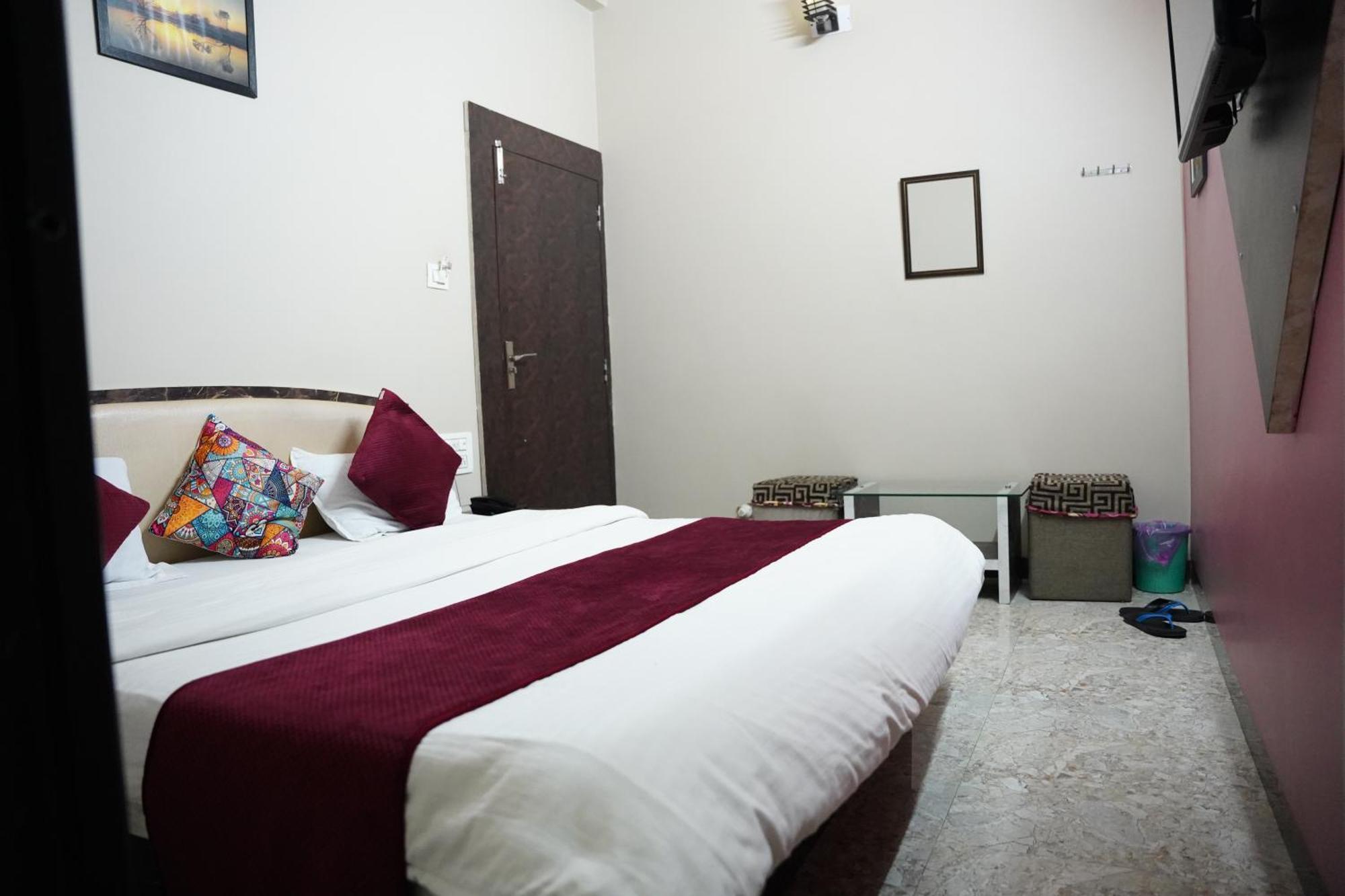 Hotel Mahishmati Palace Maheshwar Экстерьер фото