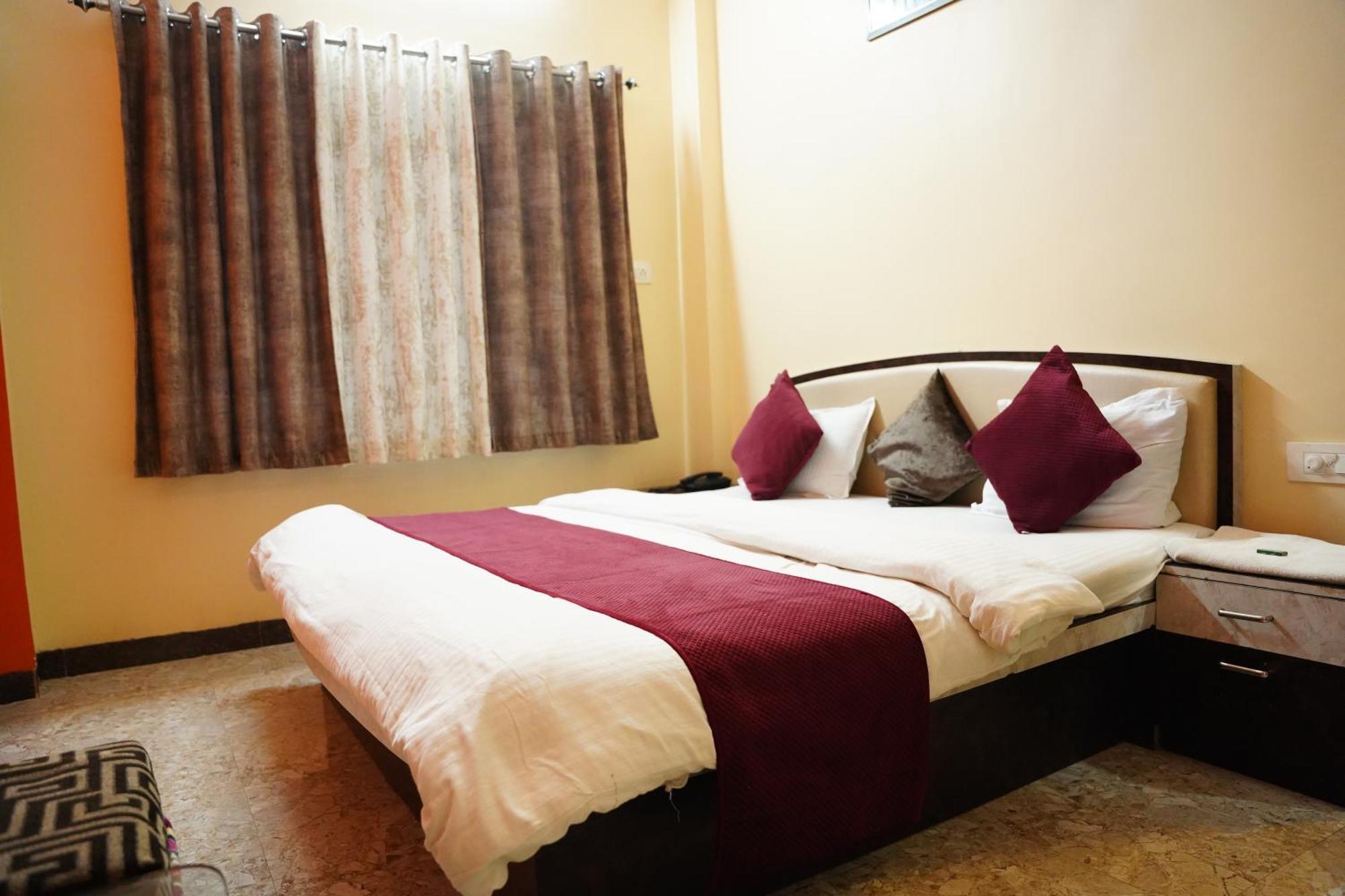 Hotel Mahishmati Palace Maheshwar Экстерьер фото
