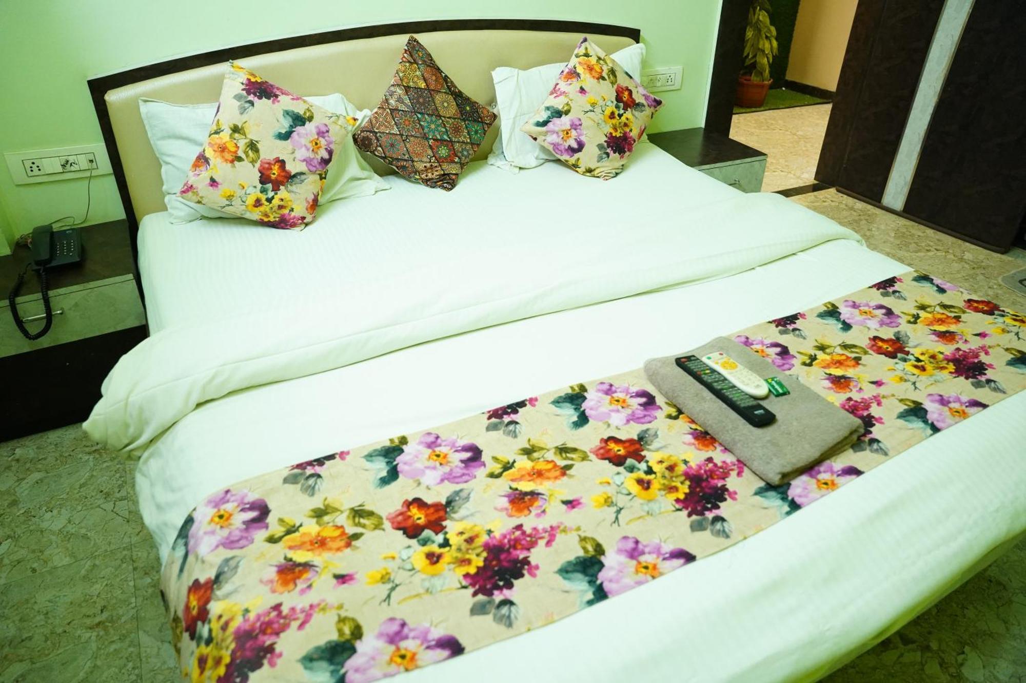 Hotel Mahishmati Palace Maheshwar Экстерьер фото